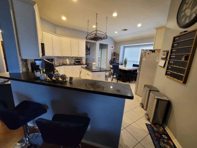 3214 Worthington Dr, House other with 3 bedrooms, 2 bathrooms and 2 parking in Pearland TX | Image 10