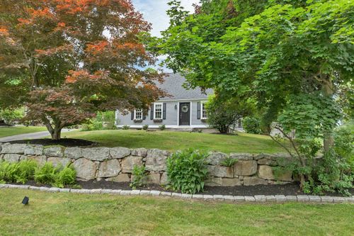 64 N Amherst Rd, Bedford, NH, 03110-4900 | Card Image