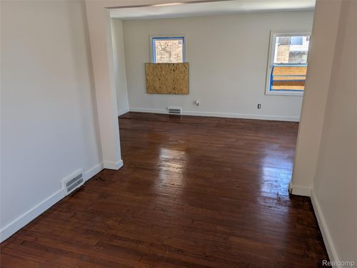 5575 Buckingham Ave, Detroit, MI, 48224-3254 | Card Image