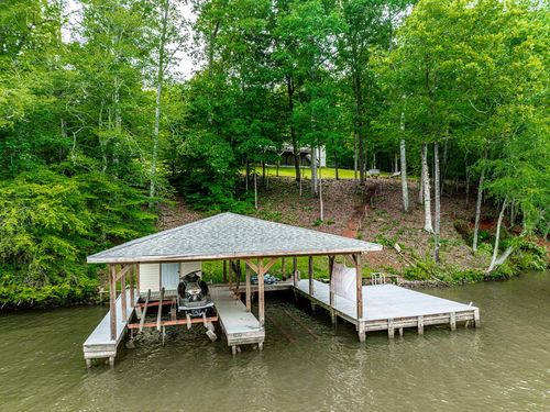 736 Susan Davis Rd, Sparta, GA, 31087-4960 | Card Image