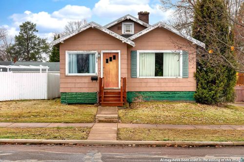 1017 9th Ave W, Ashland, WI, 54806-2817 | Card Image