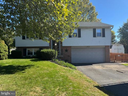 401 Edgemont Dr, WILLOW STREET, PA, 17584-9714 | Card Image