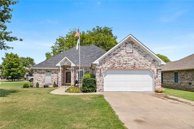 2015 Aspen Drive, House other with 3 bedrooms, 2 bathrooms and null parking in Tahlequah OK | Image 1