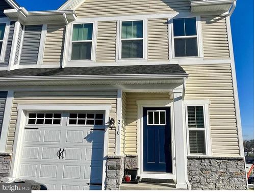 210 Chase Dr, DOWNINGTOWN, PA, 19335-4032 | Card Image