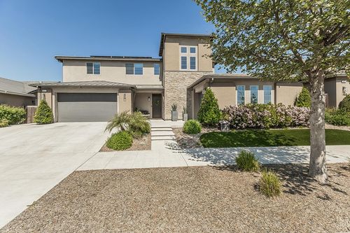 877 Treasure Hills Dr, Madera, CA, 93636-8047 | Card Image
