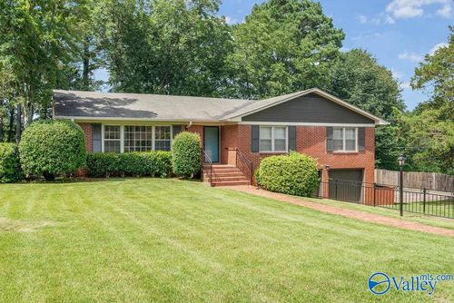 405 Meadow View Dr Se, Huntsville, AL, 35802-2425 | Card Image