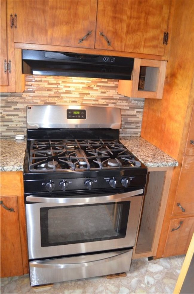 515 S Liberty St, House other with 3 bedrooms, 2 bathrooms and null parking in Harrison AR | Image 4