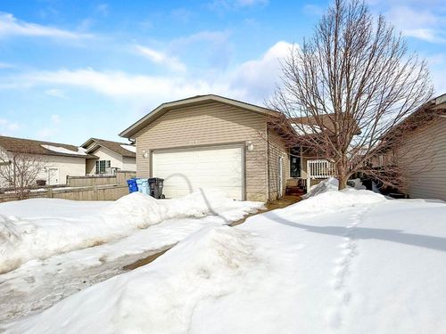 213 Swanson Cres, Fort Mcmurray, AB, T9K2V9 | Card Image