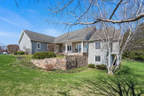 1970 Wellpoint Ct, Ada, MI, 49301-8523 | Card Image