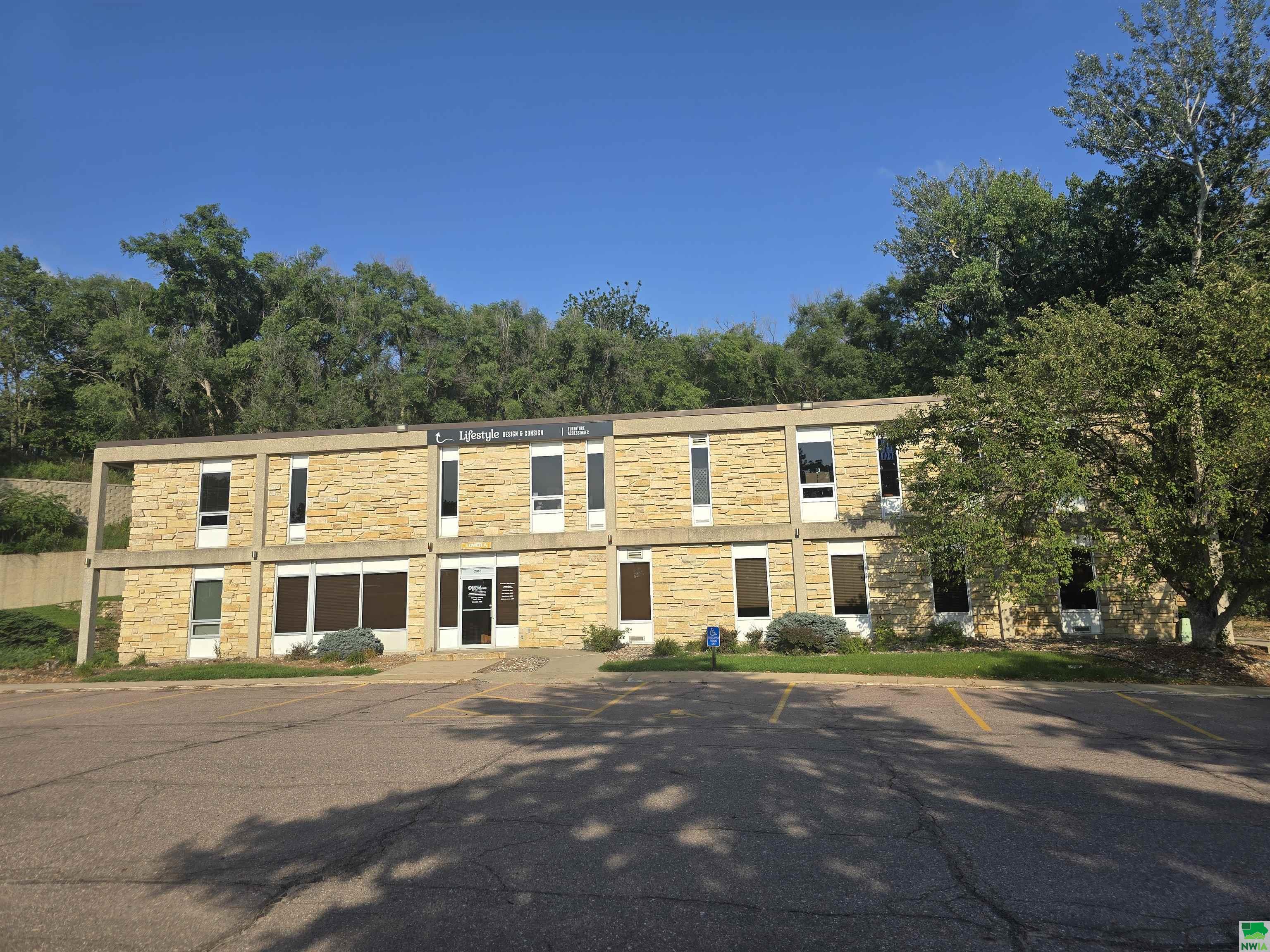 2910 Hamilton Blvd, Sioux City, IA 51104