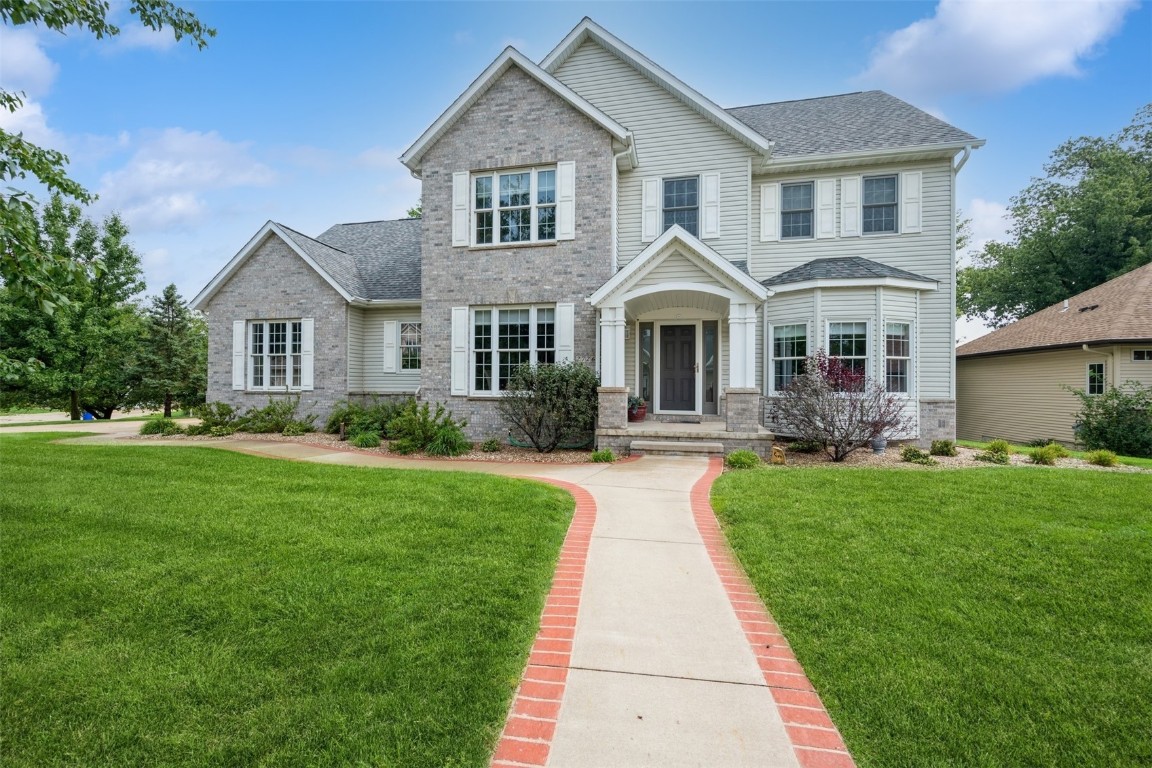 Seneca Ct, Cedar Rapids, IA 52402
