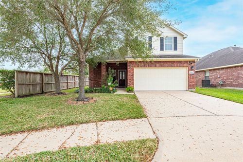 3031 Sweet Gum Bay Ct, Dickinson, TX, 77539-8058 | Card Image