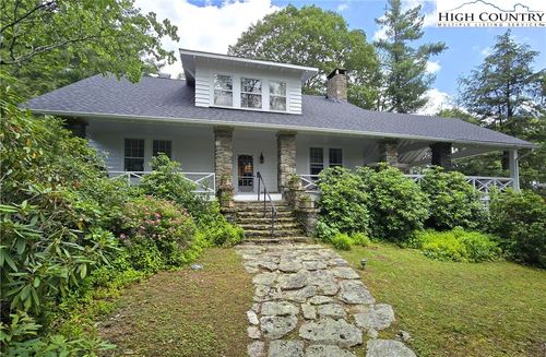 135 Dogwood Ln, Blowing Rock, NC, 28605-6062 | Card Image