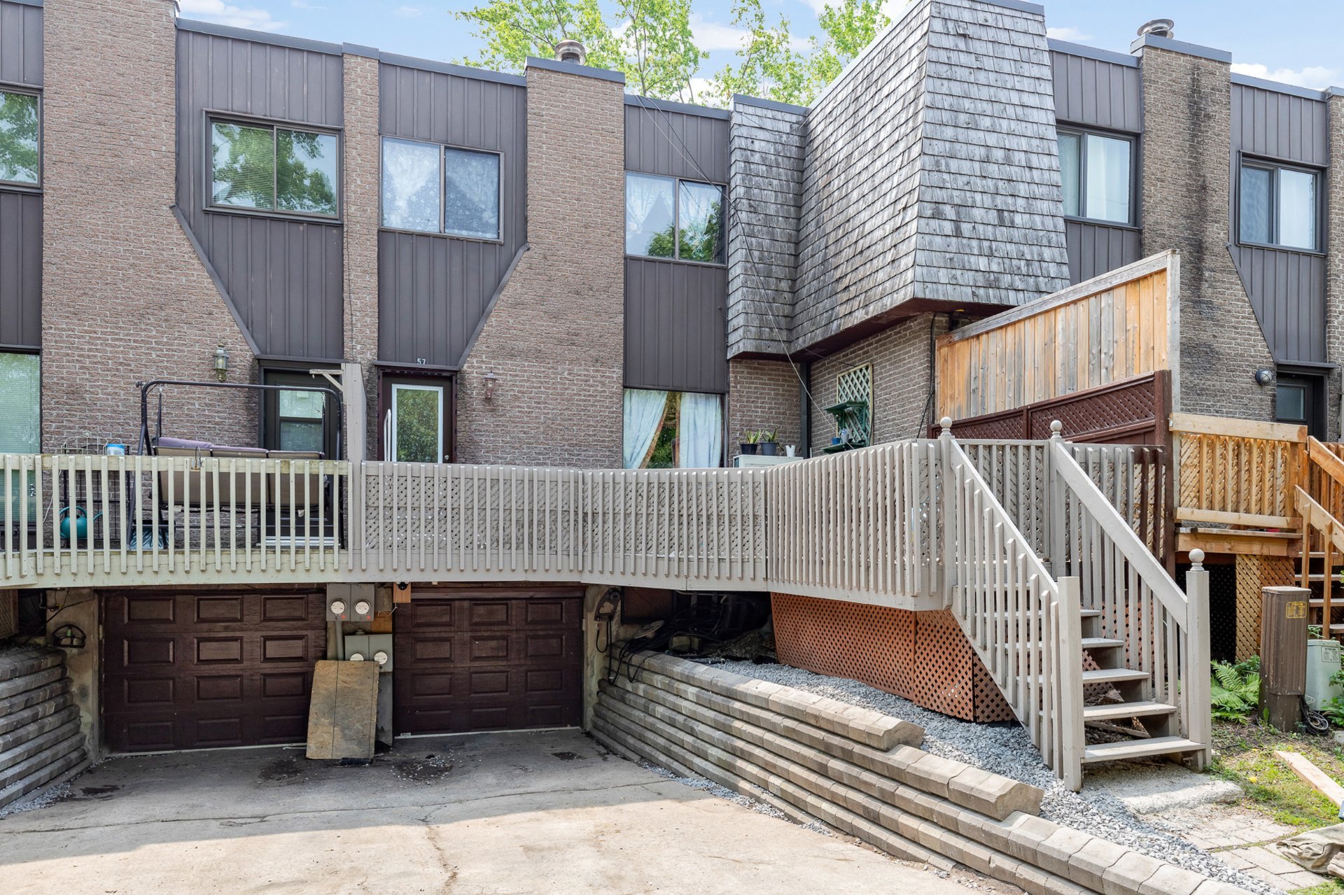 Residential in Dollard-Des-Ormeaux 3