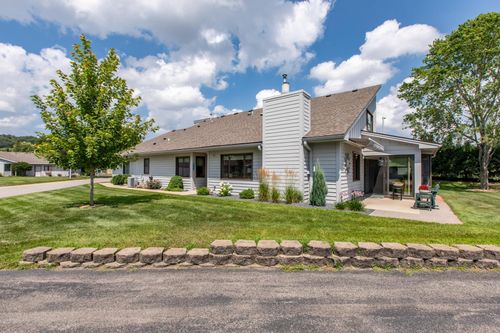 1704 Lakeview Dr Sw, Rochester, MN, 55902-4228 | Card Image