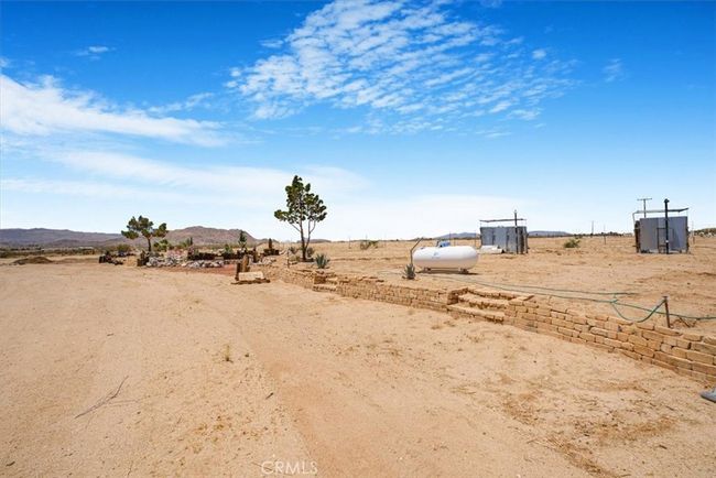 61975 Old Chisholm Trl, House other with 3 bedrooms, 3 bathrooms and 2 parking in Joshua Tree CA | Image 60