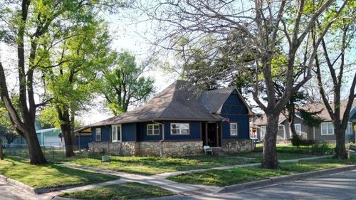 327 Houston St, Winfield, KS, 67156-2545 | Card Image