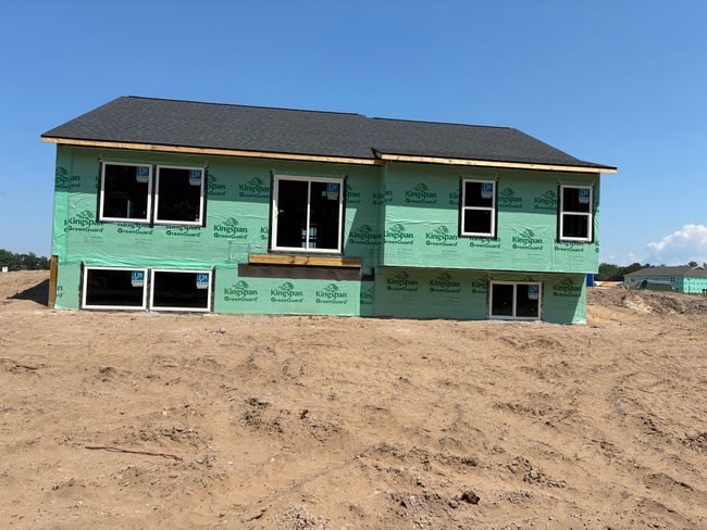 1915 Lowe Dr, House other with 3 bedrooms, 2 bathrooms and null parking in Spring Lake MI | Image 4
