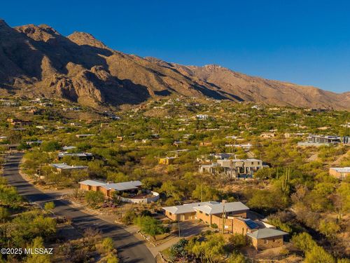 6532 N Cibola, Tucson, AZ, 85718-1607 | Card Image