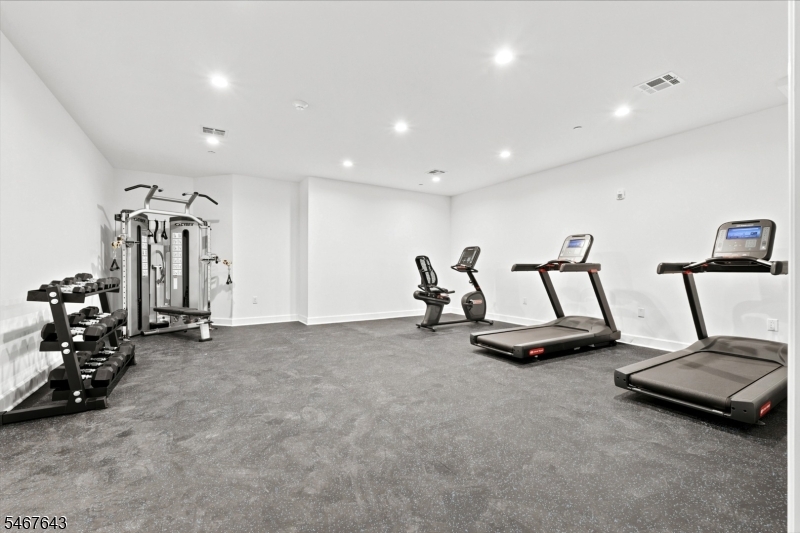 Residential Lease in Montville Twp. 3