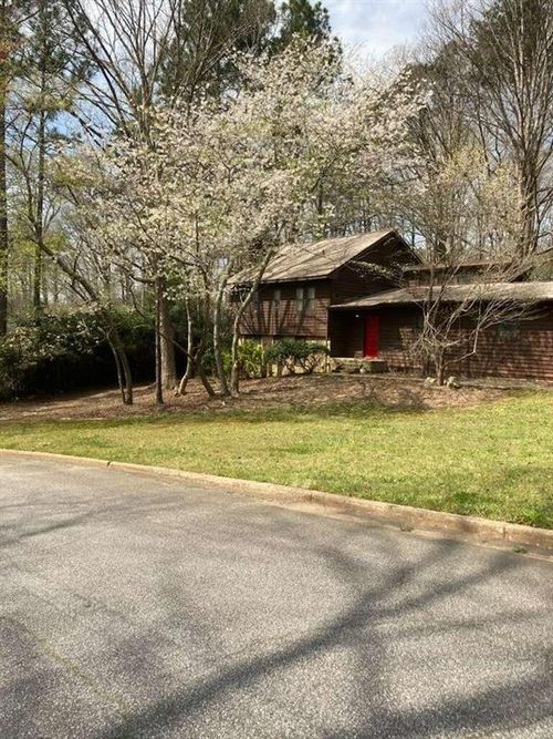 3315 Canterbury Trl, Rex, GA, 30273-2111 | Card Image