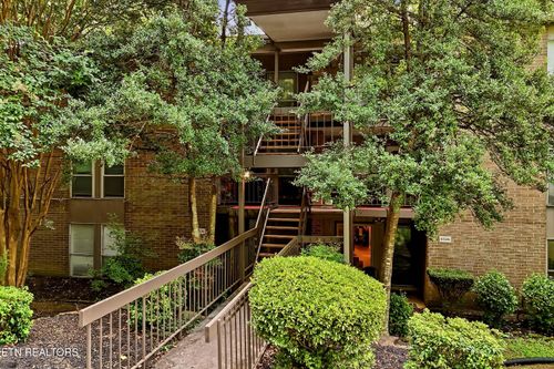 87-8504 Madrid Ct, Knoxville, TN, 37923-5645 | Card Image