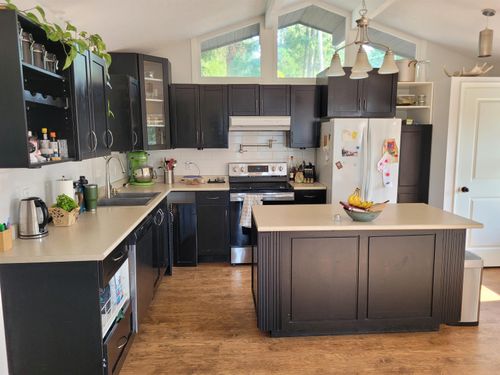 2177 Park Cres, Coquitlam, BC, V3J6T1 | Card Image