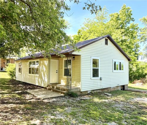 306 S Parrott Dr, Huntsville, AR, 72740-9161 | Card Image