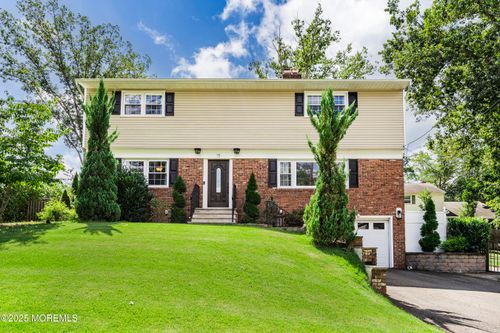 15 Oak Leaf Ln, Toms River, NJ, 08755-5109 | Card Image
