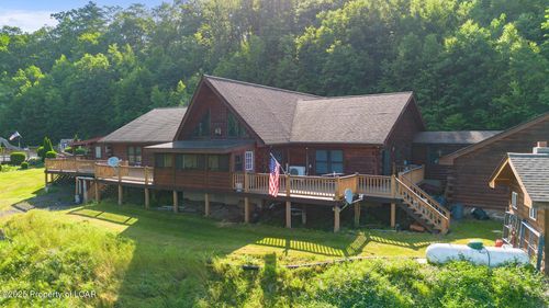 983 Swamp Rd, Hunlock Creek, PA, 18621-3224 | Card Image