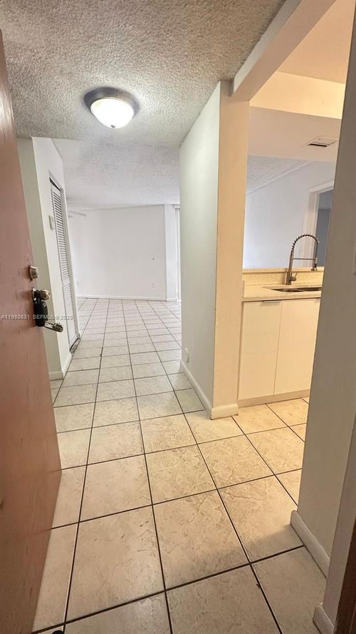 b110-7125 Nw 186th St, Hialeah, FL, 33015 | Card Image