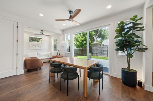 2-2609 Willow St, Austin, TX, 78702-5631 | Card Image