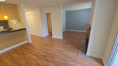 202-397 Imperial Way, Daly City, CA, 94015-2577 | Card Image