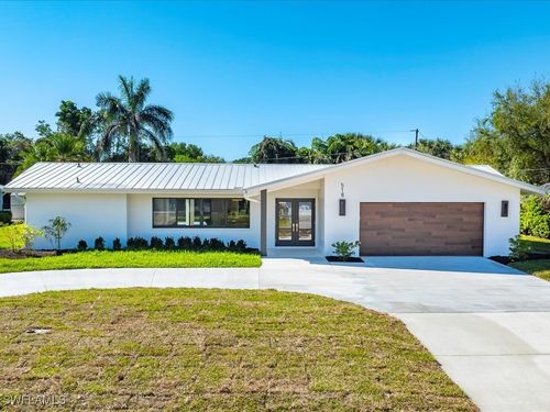 518 Cypress Way E, NAPLES, FL, 34110-1110 | Card Image