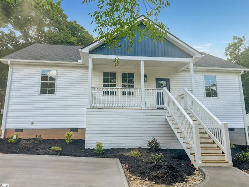 109 Piedmont Park Rd, Greenville, SC, 29609-1944 | Card Image