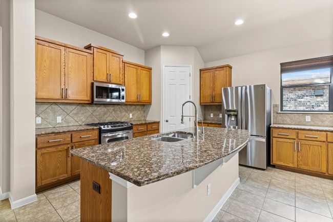 Large Open Kitchen | Image 14