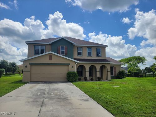 8111 Penta Ct, LEHIGH ACRES, FL, 33972-4833 | Card Image