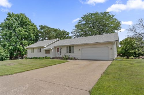 7996 Corey Path, Inver Grove Heights, MN, 55076-3131 | Card Image