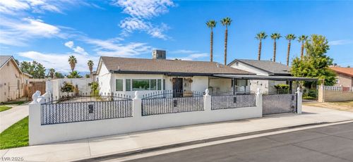 3329 Drover Ave, Las Vegas, NV, 89101-1879 | Card Image