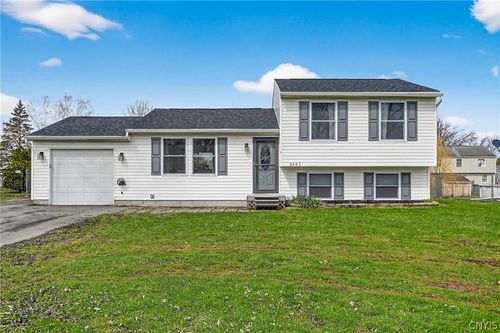 8485 Chinkapin Circle, Cicero, NY, 13039 | Card Image