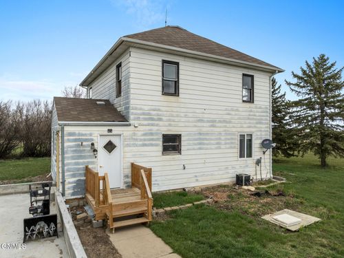 333 3rd St Nw, Ross, ND, 58776-9027 | Card Image