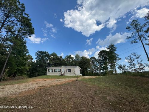1113 New Salem Rd, Pontotoc, MS, 38863-7105 | Card Image