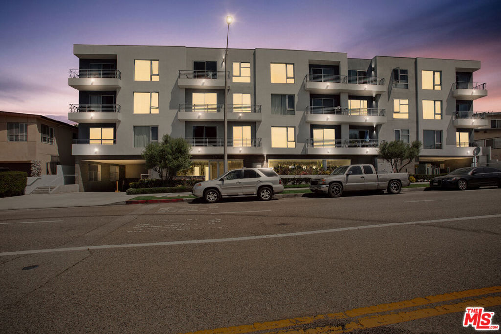 Residential in Playa Del Rey 2