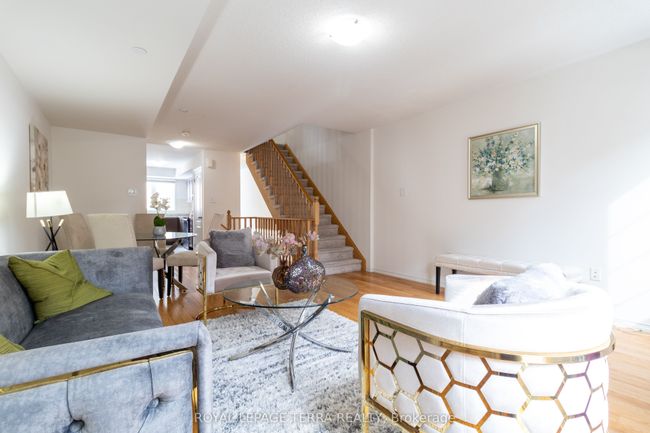 2204 Chevron Prince Path, Condo with 4 bedrooms, 3 bathrooms and 1 parking in Oshawa ON | Image 12