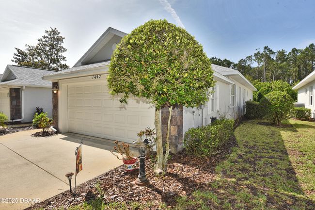 Front with right side yard | Image 40