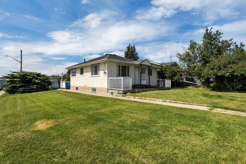 4504 46 St, Rocky Mountain House, AB, T4T1C7 | Card Image