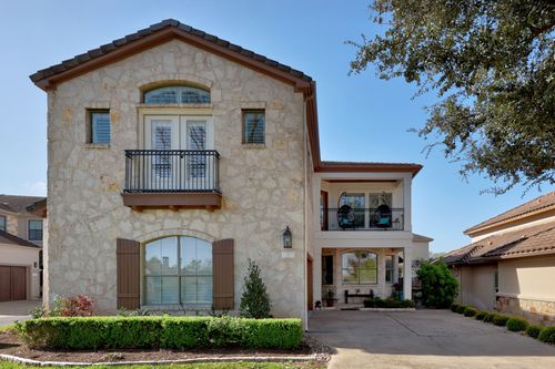 4 Hightrail Way, The Hills, TX, 78738-1548 | Card Image