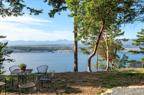 1306 Harrison Way, Gabriola, BC, V0R1X2 | Card Image