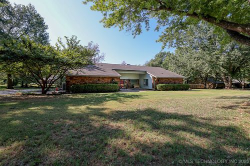 22124 E 62nd St S, Broken Arrow, OK, 74014-2001 | Card Image