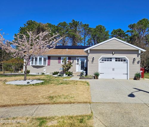 9 Flamingo Way, Toms River, NJ, 08757-6114 | Card Image